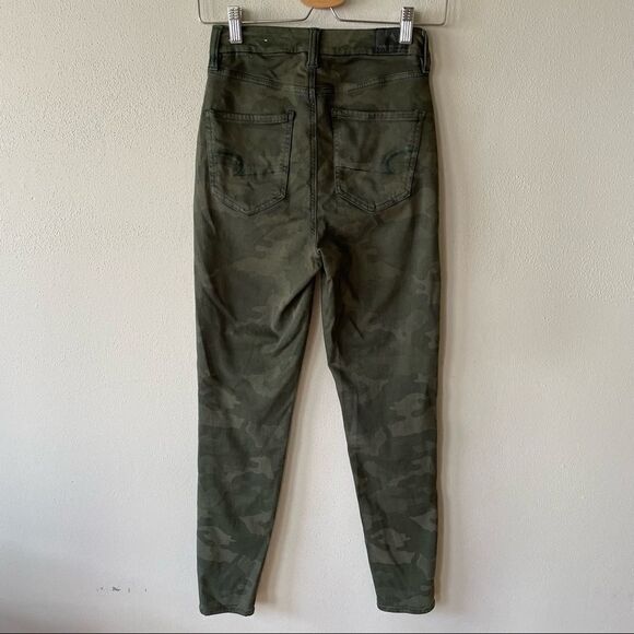 American Eagle Next Level Stretch Camouflage Curvy High-Rise Jeggings - Size: 2 - Picture 9 of 9